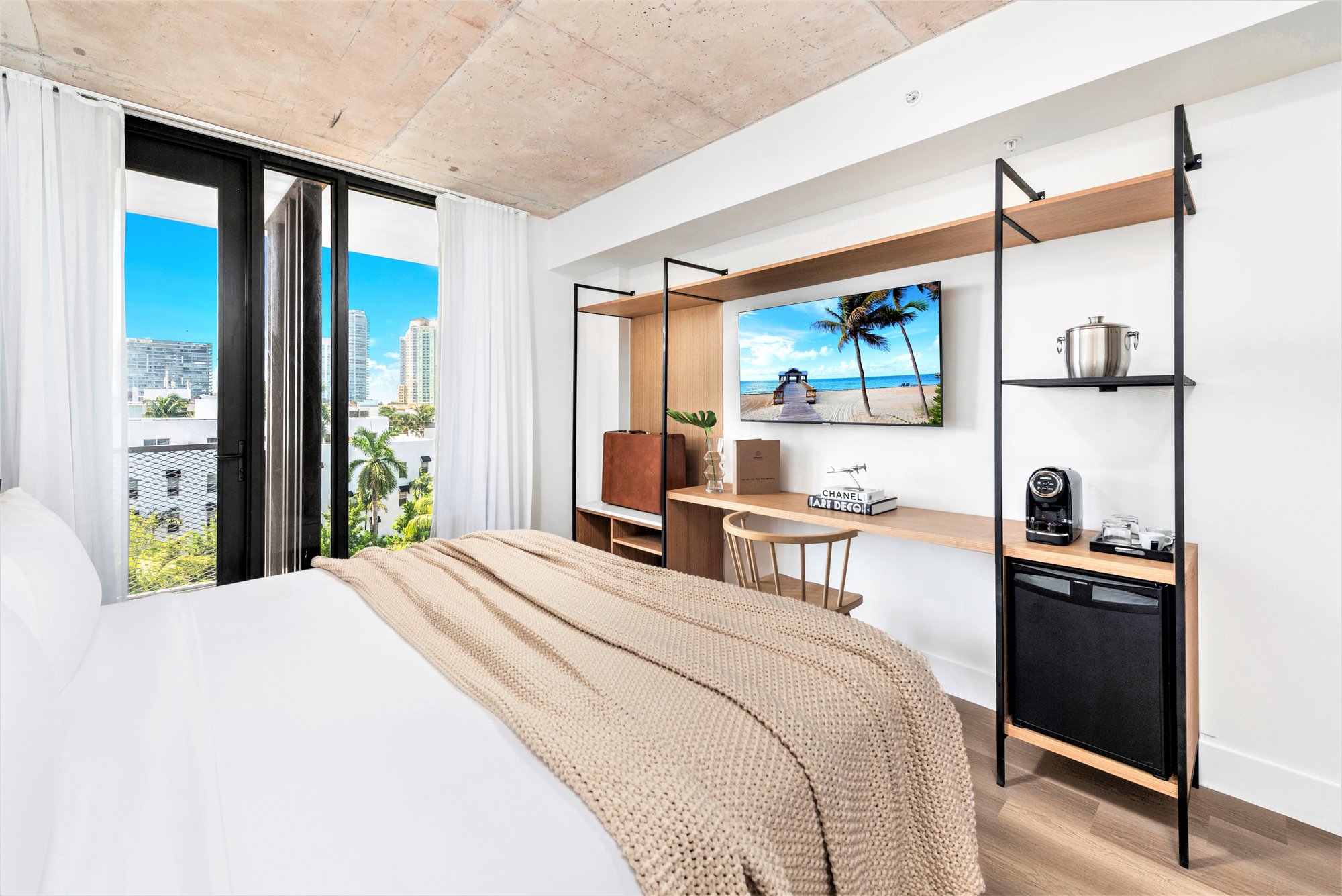 Upsun Hotel & Social Club — gallery preview 3