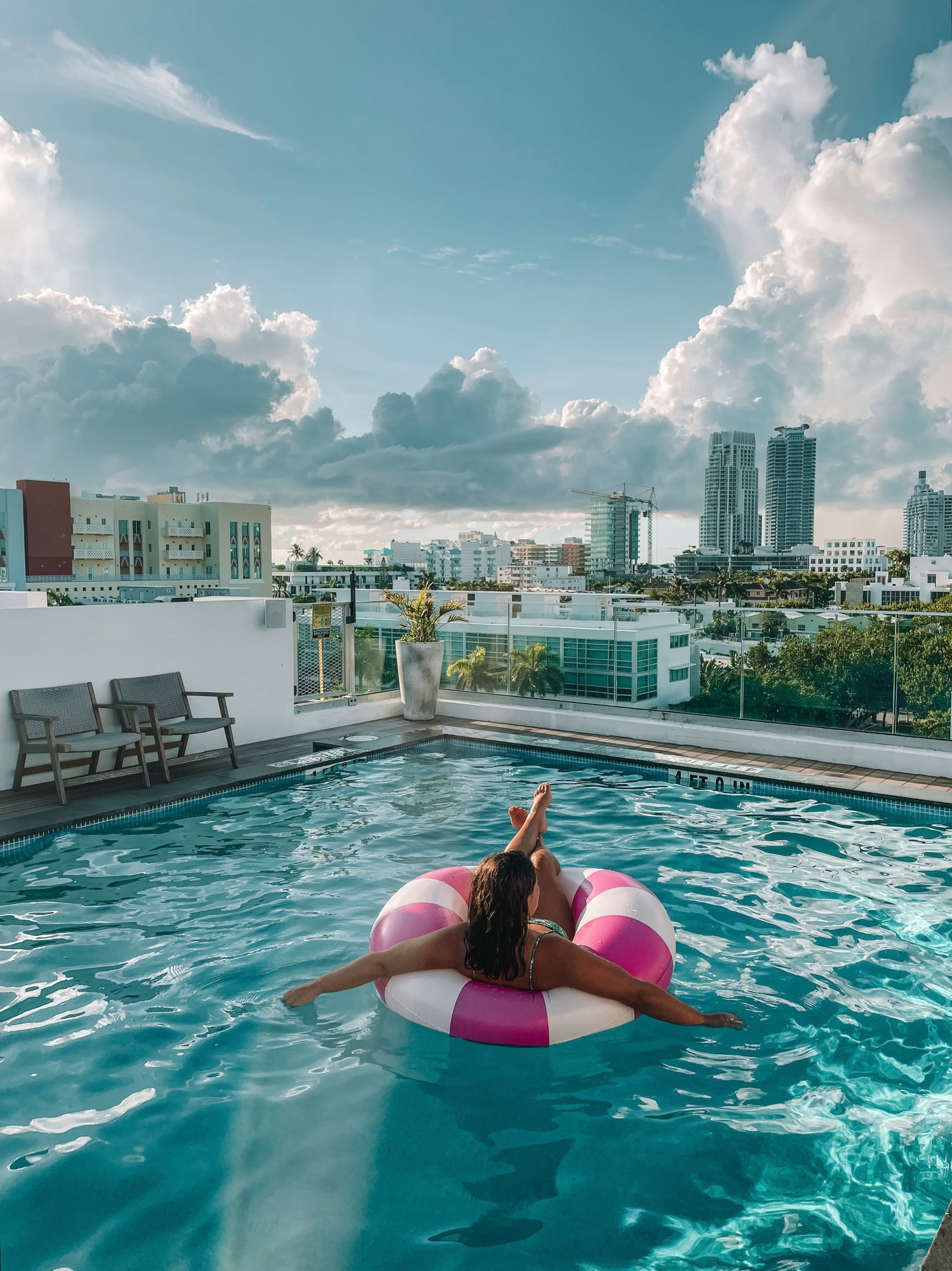 upsun-hotel-rooftop-pool